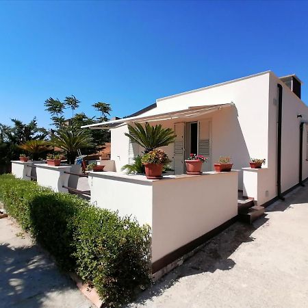 Casa Vacanze Villa Tropia Camastra Екстериор снимка