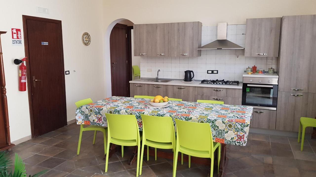 Casa Vacanze Villa Tropia Camastra Екстериор снимка