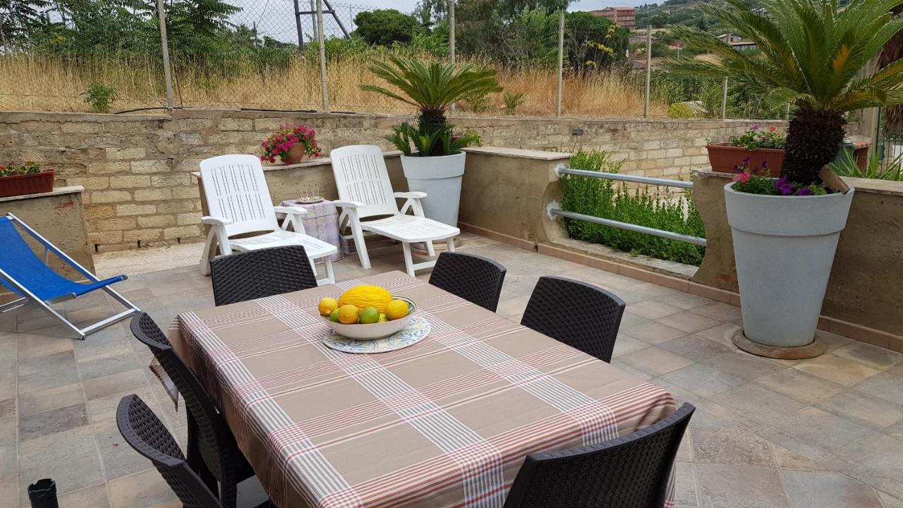 Casa Vacanze Villa Tropia Camastra Екстериор снимка