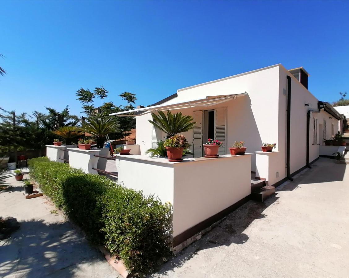 Casa Vacanze Villa Tropia Camastra Екстериор снимка